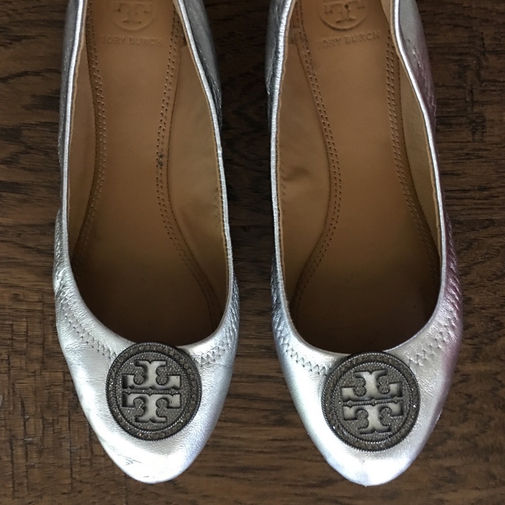 Tory Burch Silver Liana Flats Size 7 1/2